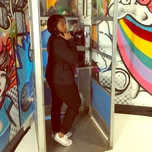 Meet your Posher, Sloane